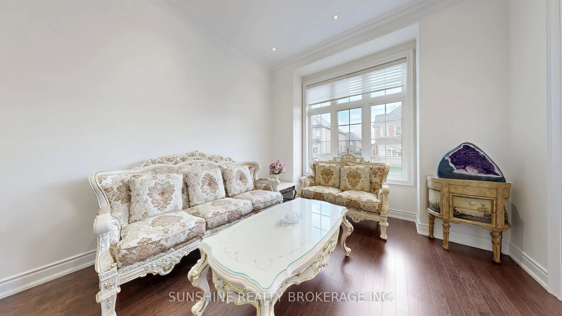 110 Novan Crescent, Aurora, ON L4G 0X7