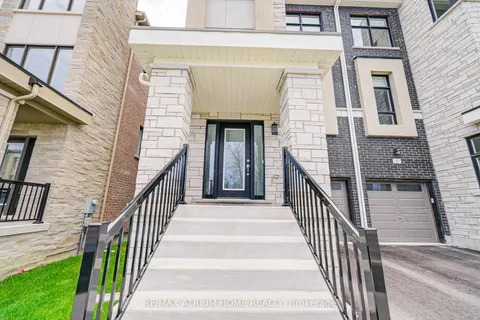 47 Puisaya Drive, Richmond Hill, ON L4E 1L2