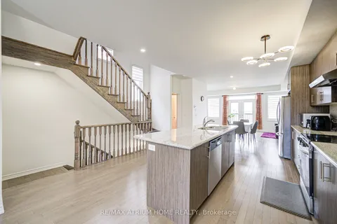 47 Puisaya Drive, Richmond Hill, ON L4E 1L2