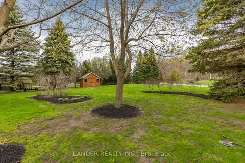 100 Colonel Wayling Boulevard, East Gwillimbury, ON L0G 1V0