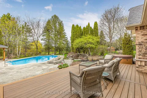 100 Colonel Wayling Boulevard, East Gwillimbury, ON L0G 1V0