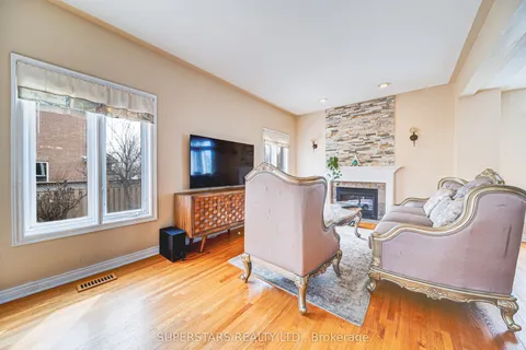 207 Frank Endean Road, Richmond Hill, ON L4S 1S3