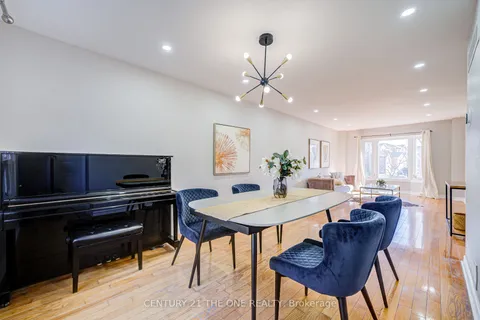 12 Featherstone Avenue, Markham, ON L3S 2E5