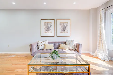 12 Featherstone Avenue, Markham, ON L3S 2E5