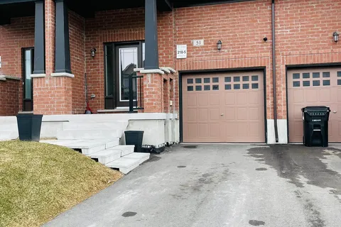51 Lorne Thomas Place, New Tecumseth, ON L9R 0T8