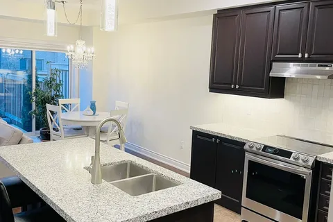 51 Lorne Thomas Place, New Tecumseth, ON L9R 0T8