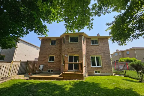 116 Cooperage Crescent, Richmond Hill, ON L4C 9L8