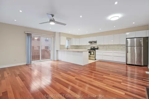 25 Maple Ridge Crescent, Markham, ON L6E 1V3