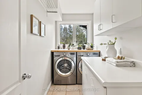 32 Halmar Park Road, Georgina, ON L0E 1N0