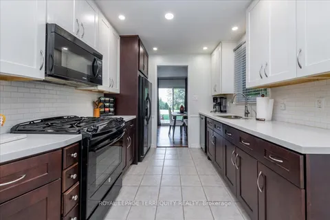 2610 Lawrence Avenue, Innisfil, ON L9S 1C9