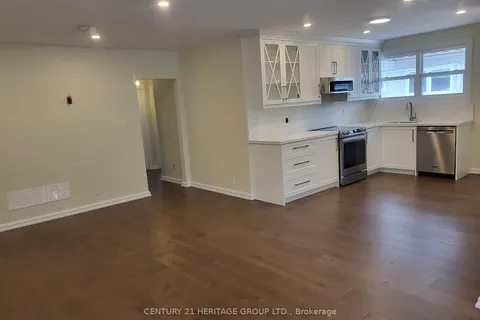 232 Blue Grass Boulevard, ON L4C 3H2