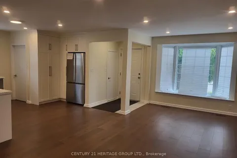 232 Blue Grass Boulevard, ON L4C 3H2