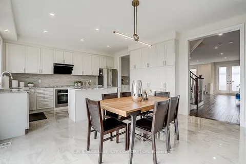 86 Crane Street, Aurora, ON L4G 1C9