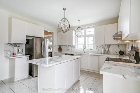 119 Belfry Drive, Bradford West Gwillimbury, ON L3Z 0V6