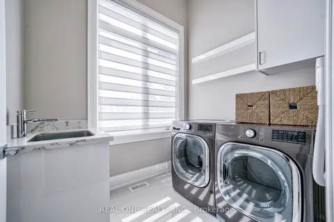 170 Ward Avenue, East Gwillimbury, ON L0G 1V0