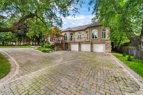 48 Arnold Avenue, ON L4J 1B3