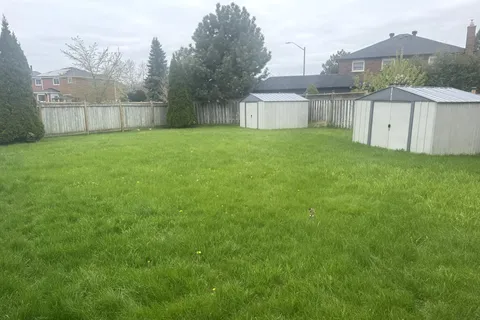 23 Alderbury Drive, Markham, ON L3S 2V2
