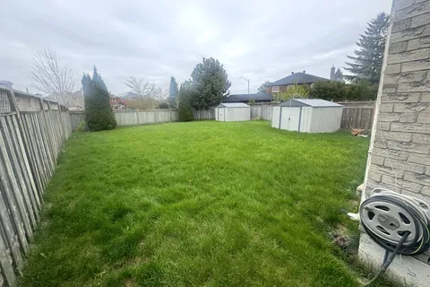 23 Alderbury Drive, Markham, ON L3S 2V2