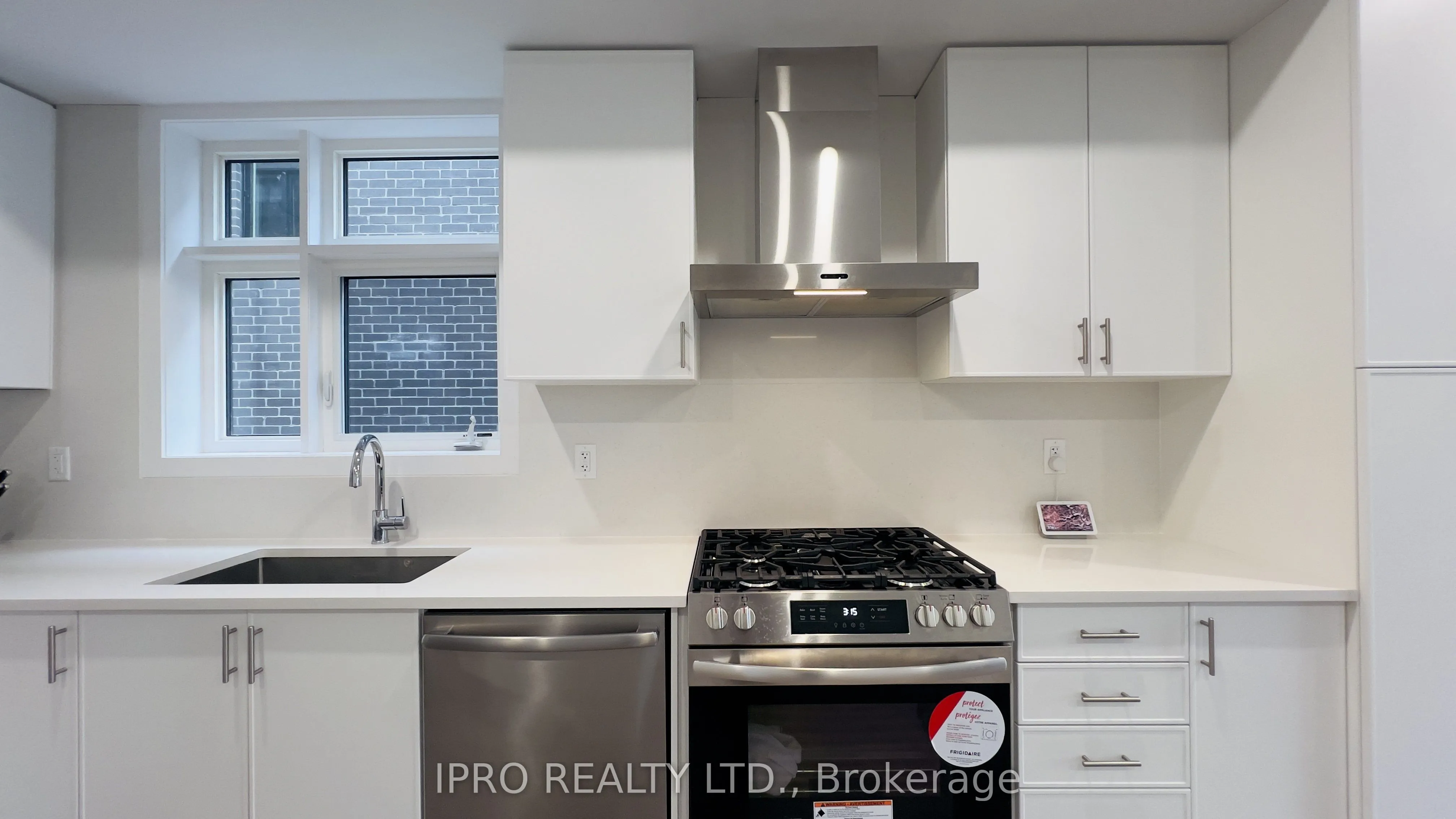 1818 Donald Cousens Parkway, Markham, ON L6B 0V5