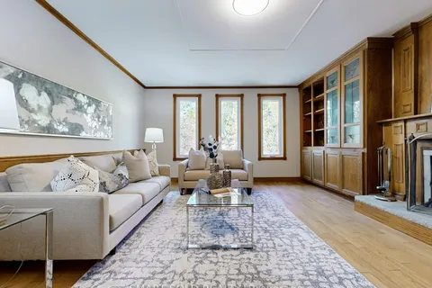 168 Stephen Street, Richmond Hill, ON L4C 5R1