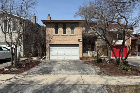 168 Stephen Street, Richmond Hill, ON L4C 5R1
