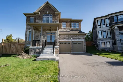 51 Bethpage Crescent, Newmarket, ON L3X 0M4