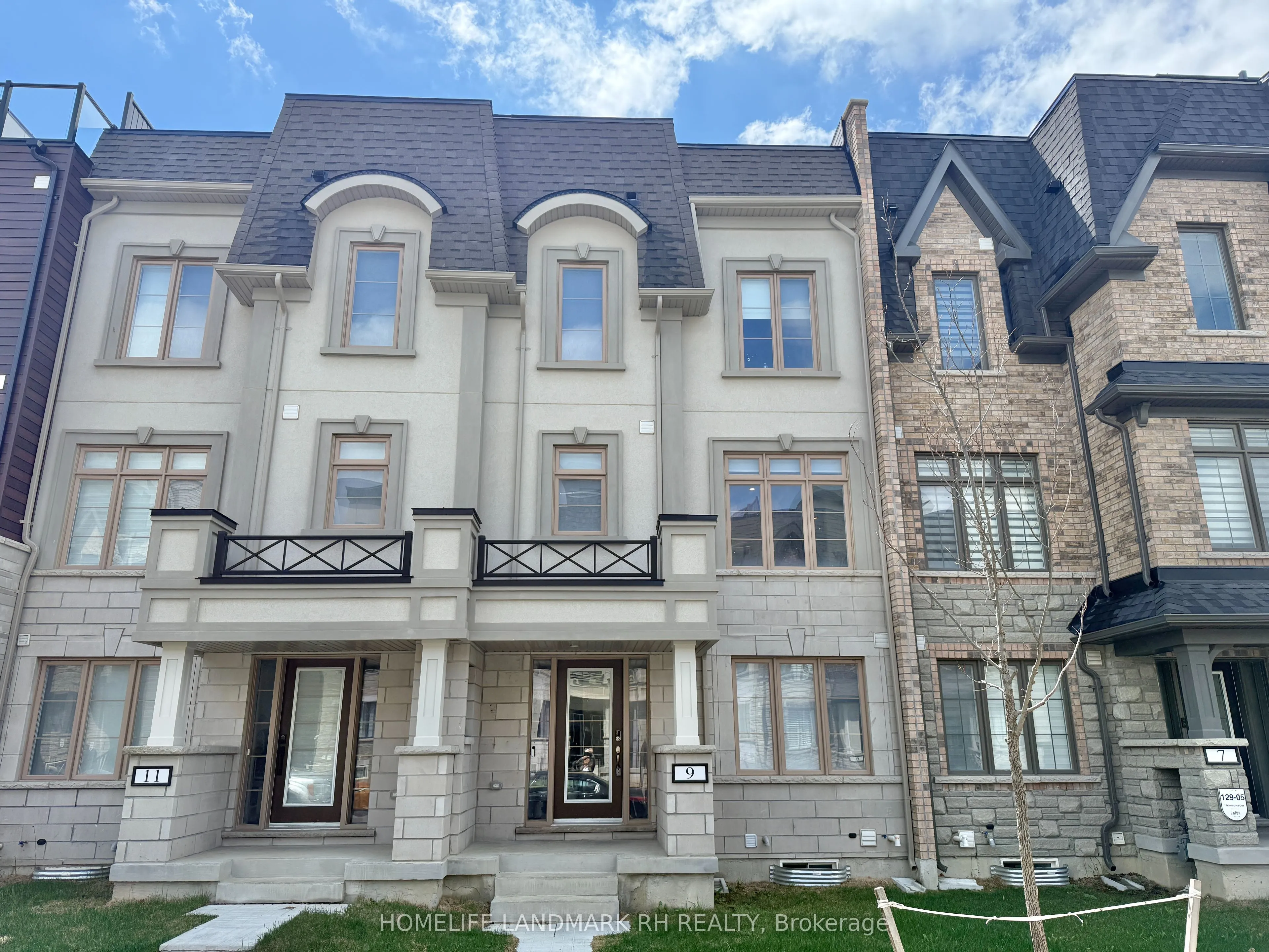 9 Guardhouse Crescent, Markham, ON L6C 3J7