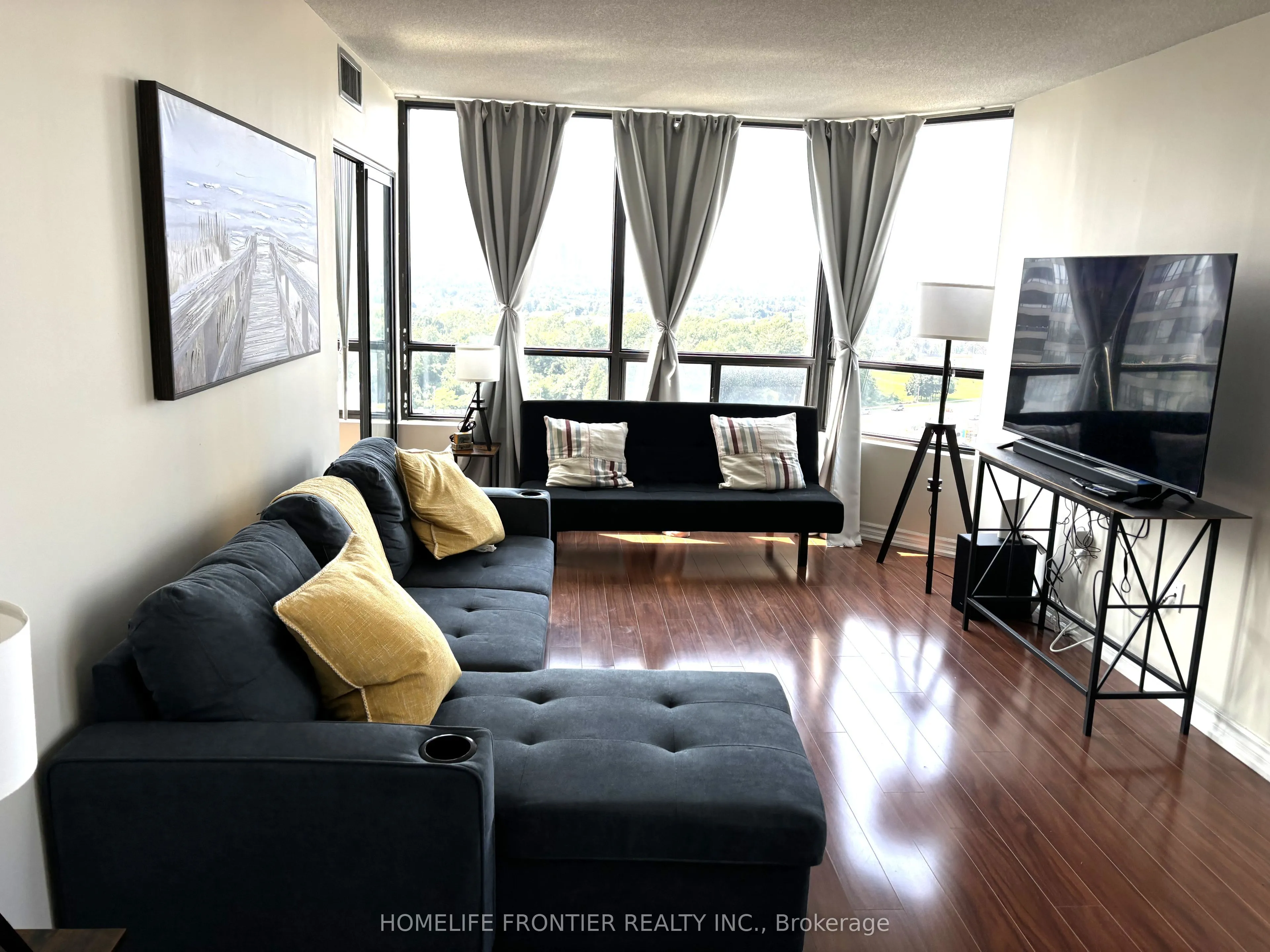 7440 Bathurst Street, Vaughan, ON L4J 7K8