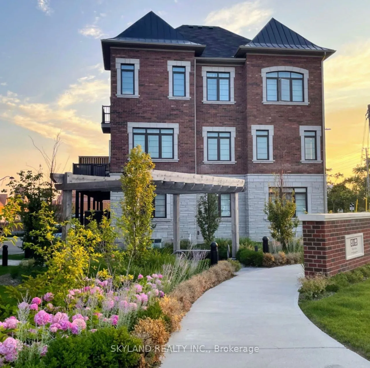 14 John Greene Lane, Richmond Hill, ON L4S 2V7