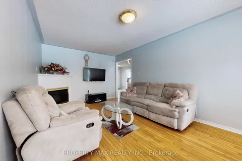 96 Gillingham Avenue, Markham, ON L3S 3R6