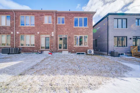 54 Harvey Bunker Crescent, Markham, ON L6C 3K4