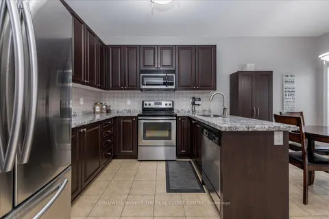 290 Greenwood Drive, Essa, ON L0M 1B4