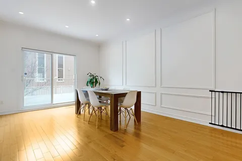 9241 Bathurst Street, Richmond Hill, ON L4C 6C2