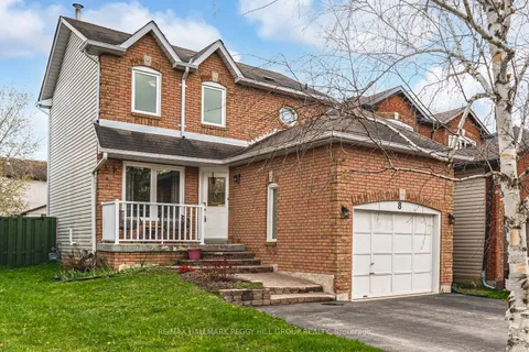 8 Corrie Crescent, Essa, ON L3W 0K3