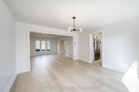 85 Villa Park Drive, Vaughan, ON L4L 3G5
