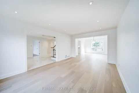 85 Villa Park Drive, Vaughan, ON L4L 3G5