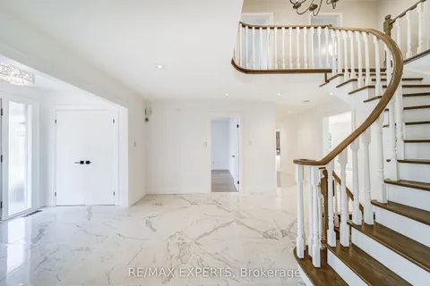 85 Villa Park Drive, Vaughan, ON L4L 3G5
