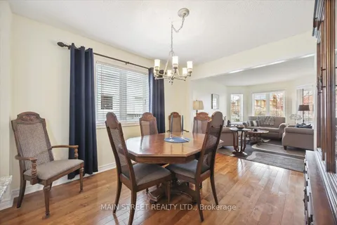 9 Silverstone Crescent, Georgina, ON L4P 4A5