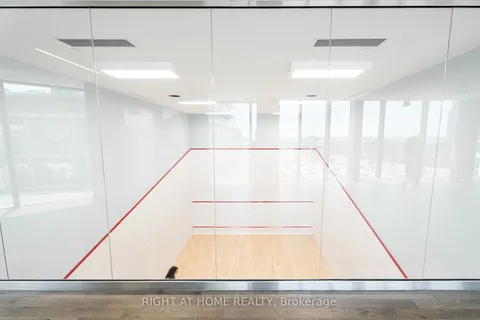 1000 Portage Parkway, Vaughan, ON L4K 0L1