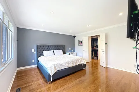 60 Helena Gardens, Vaughan, ON L4J 7A9