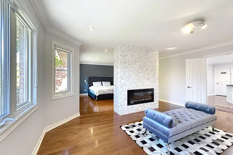 60 Helena Gardens, Vaughan, ON L4J 7A9