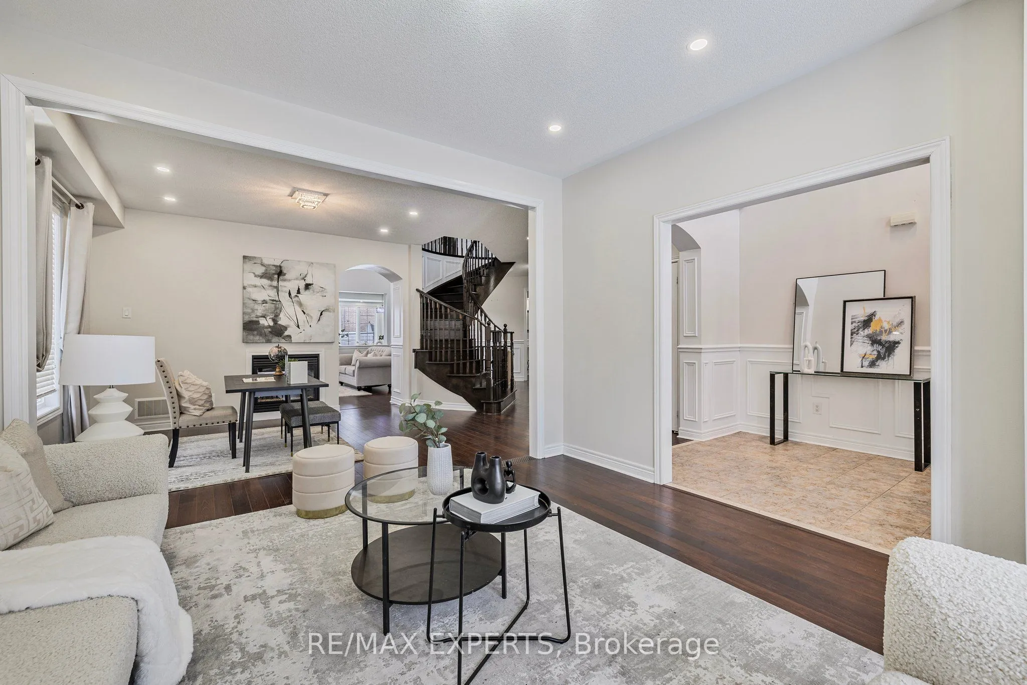 24 Faris Street, Bradford West Gwillimbury, ON L3Z 0B4