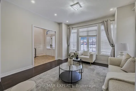 24 Faris Street, Bradford West Gwillimbury, ON L3Z 0B4