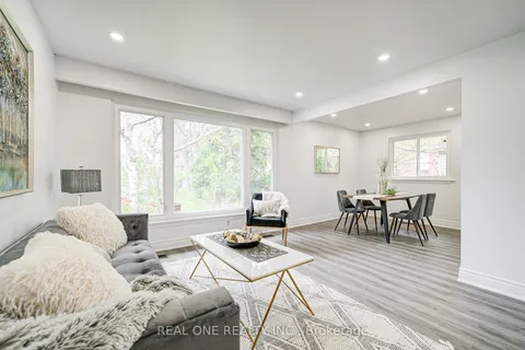 68 Laverock Avenue, Richmond Hill, ON L4C 4J4