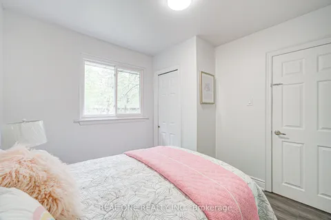 68 Laverock Avenue, Richmond Hill, ON L4C 4J4