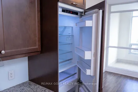 9075 Jane Street, Vaughan, ON L4K 0L7