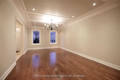 125 Aitken Circle, Markham, ON L3R 7L8