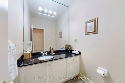 50 yellow Birch Crescent, ON L4B 3R4