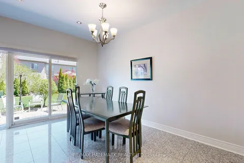 50 yellow Birch Crescent, ON L4B 3R4