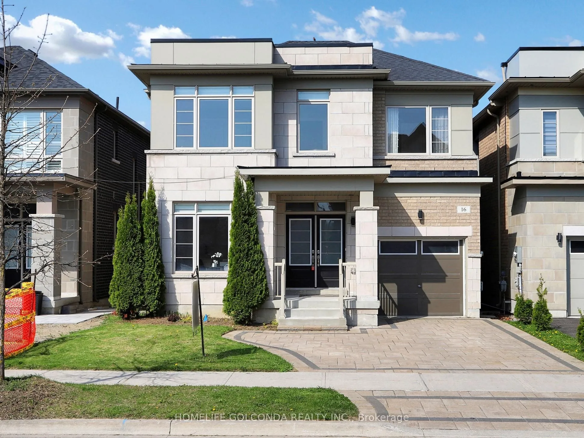 16 Eastgrove Square, ON L9N 0R2